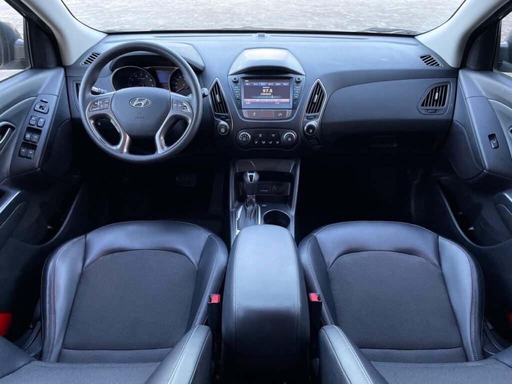 parte interna do carro Hyundai IX35 2020-2021 GL 2 a venda em salvador bahia