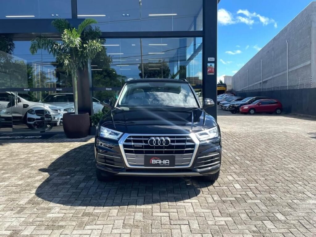 frente do Audi Q5 Prestige Plus 2.0 a venda em salvador bahia motors