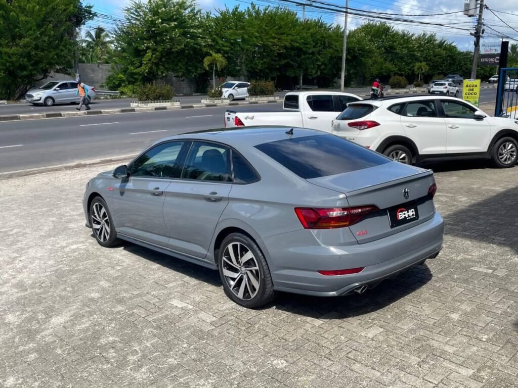 lateral do Volkswagen Jetta GLi TSi 2019 a venda em salvador bahia motors