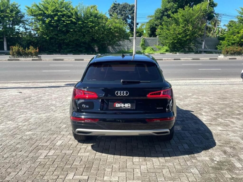 traseira do Audi Q5 Prestige Plus 2.0 a venda em salvador bahia motors