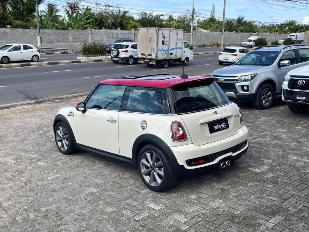 Mini Cooper S 2011 a venda na bahia motors lateral