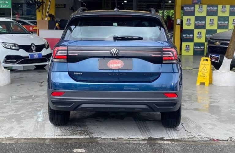 traseira do VOLKSWAGEN T-CROSS a venda em salvador bahia motors