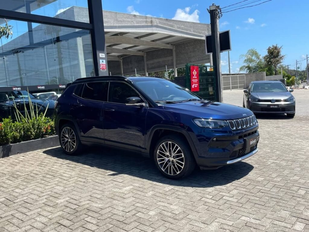 Jeep Compass Limited azul 2022 2023 28500 km