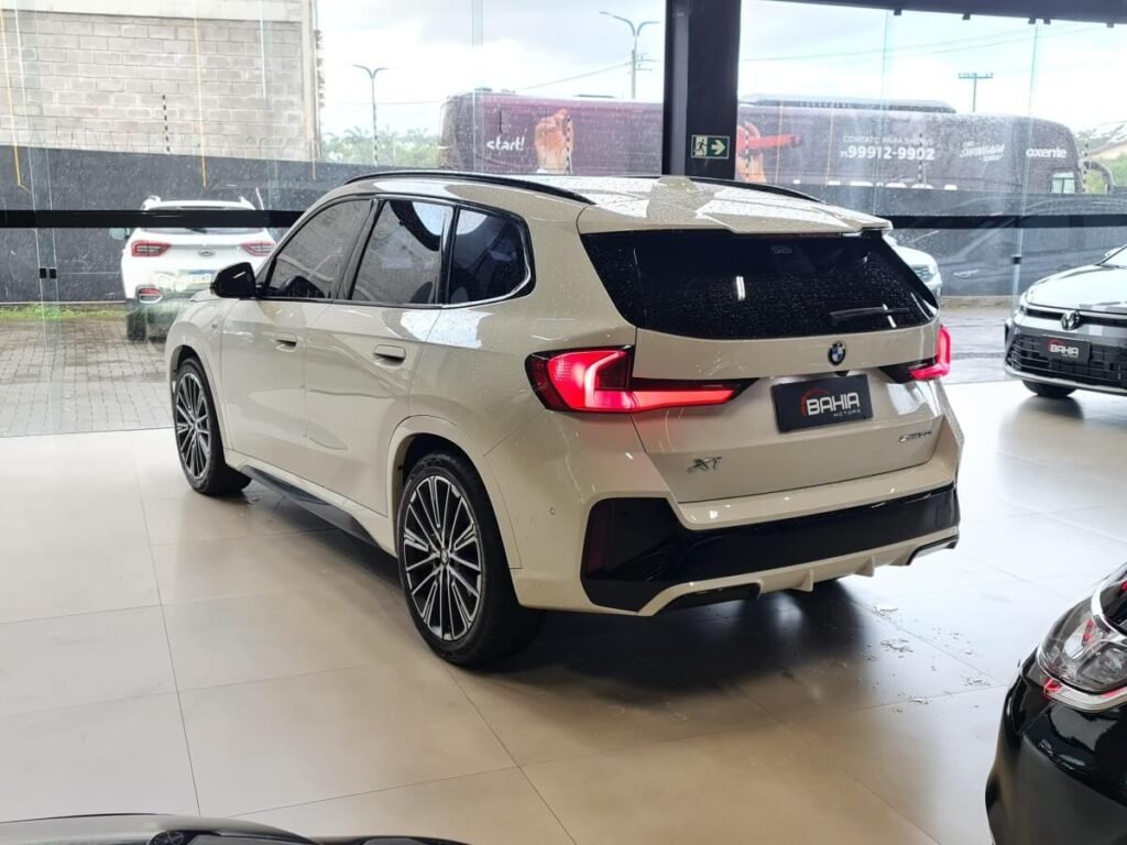 bmw-x1-blindada-2023-com-camera-360