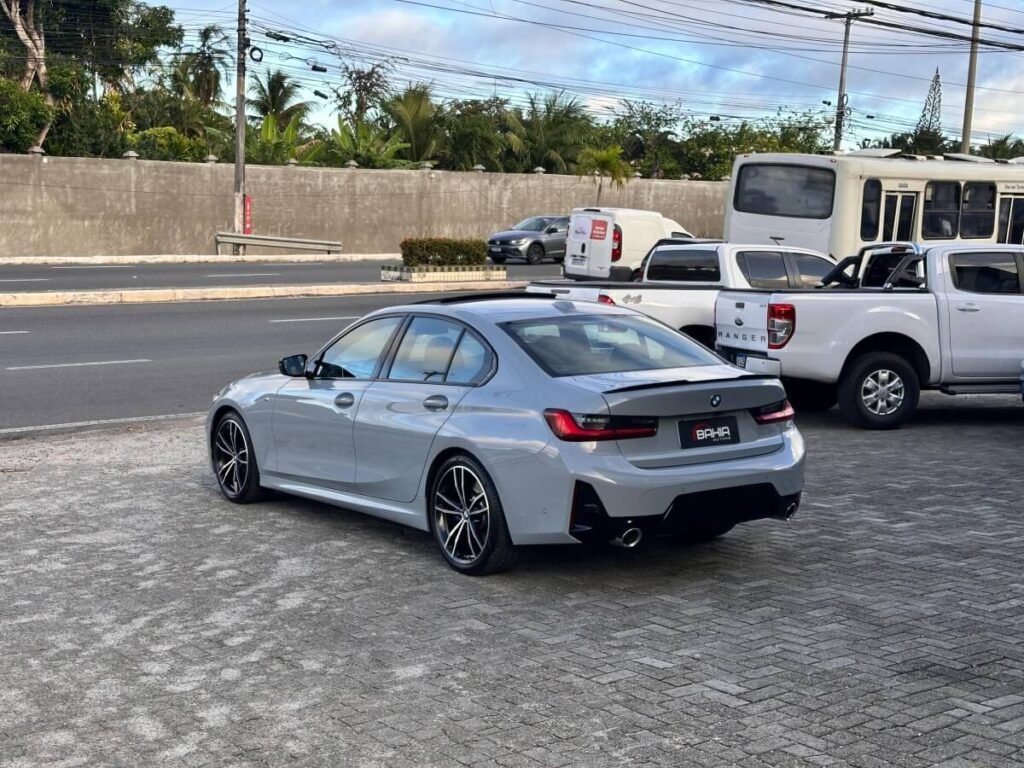 camera-re-sensores-estacionamento-bmw-320i