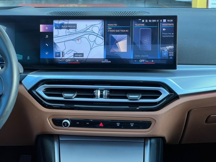 Painel da BMW 320i 2023